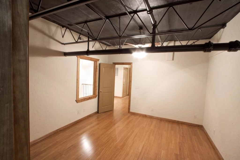 AW-121-JAY-HI RES (2)