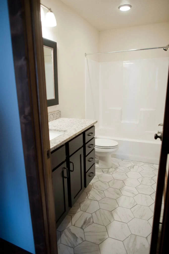 SLApts_007-biscuit-west