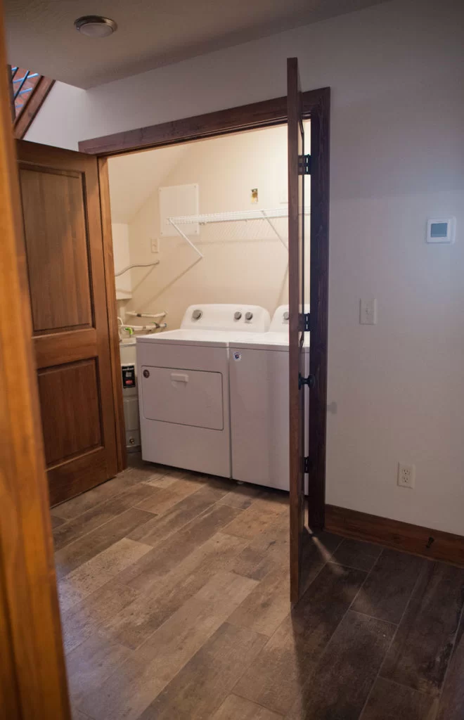 SLApts_011-biscuit-west