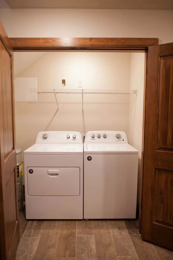 SLApts_026-biscuit-west