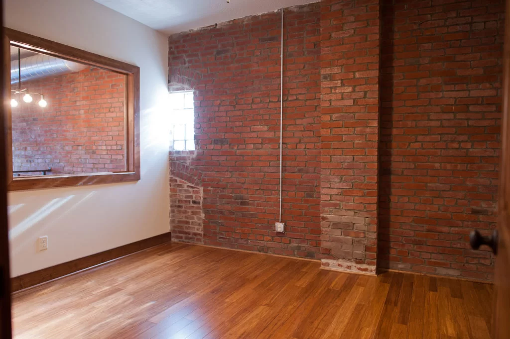 SLApts_049-biscuit-west